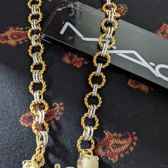 MAC Necklace - Picture 6 of 10